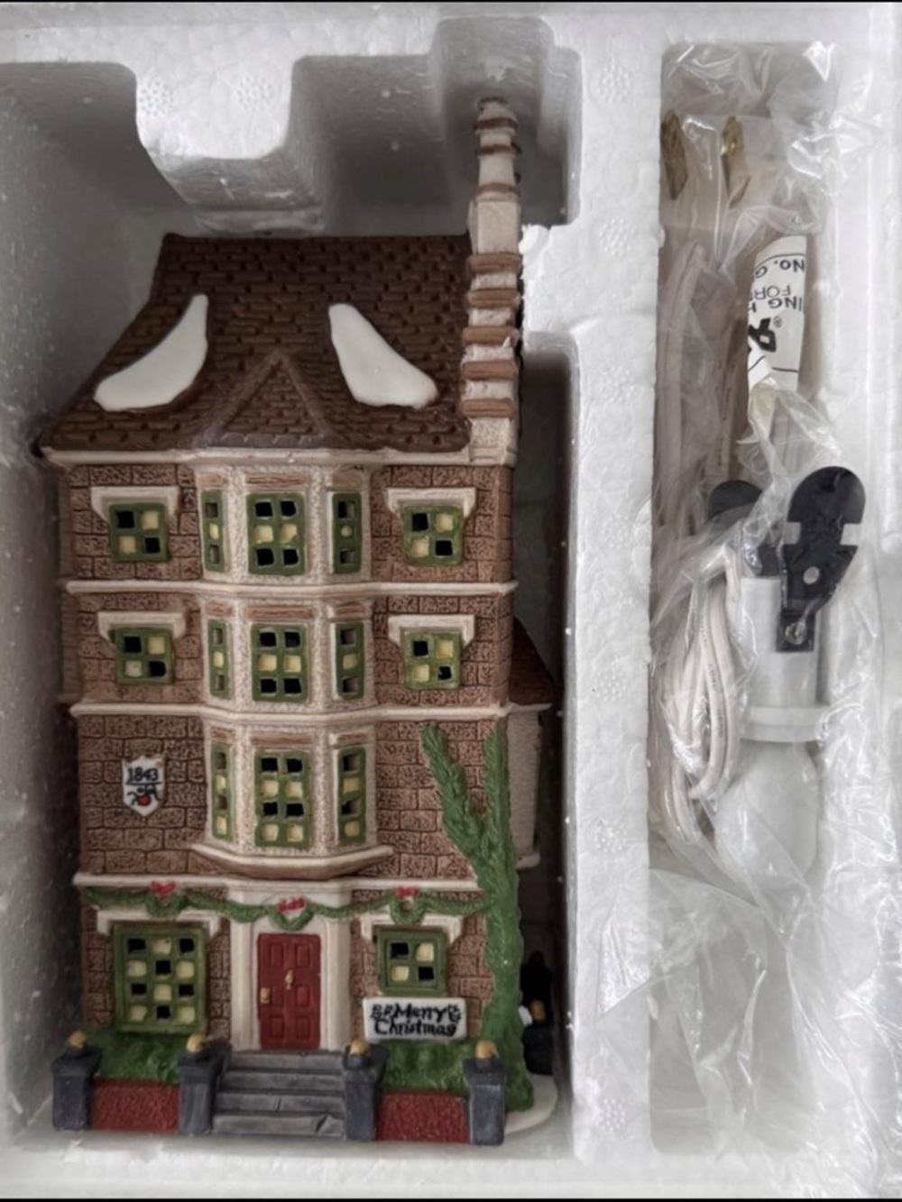 Dept 56 Dickens Village "Nephew Fred's Flat" #5557-3 Heritage Retired 1994 w Box